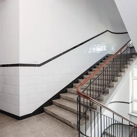 拿铁公寓 * 华沙